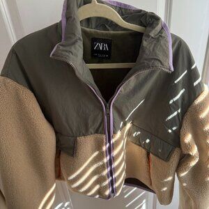 Zara fleece with Multicolored Piping NWOT Never Worn Sz M